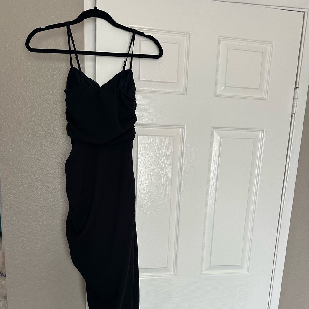 Abercrombie Ruched Front Cutout Asymmetrical Midi Dress - Picture 7 of 10